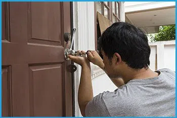 Lock Locksmith Services Port Saint Lucie, FL 772-242-3915 - 16-emergency-locksmith-opening