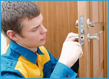 Lock Locksmith Services Port Saint Lucie, FL 772-242-3915 - 5-lock-opening